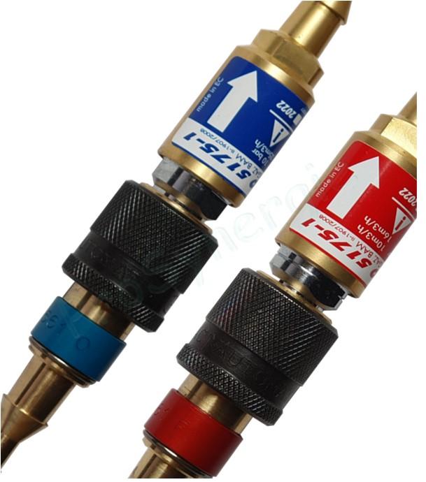 Exemple de montage de tuyaux, raccords rapides et clapets de sécurité pour chalumeaux